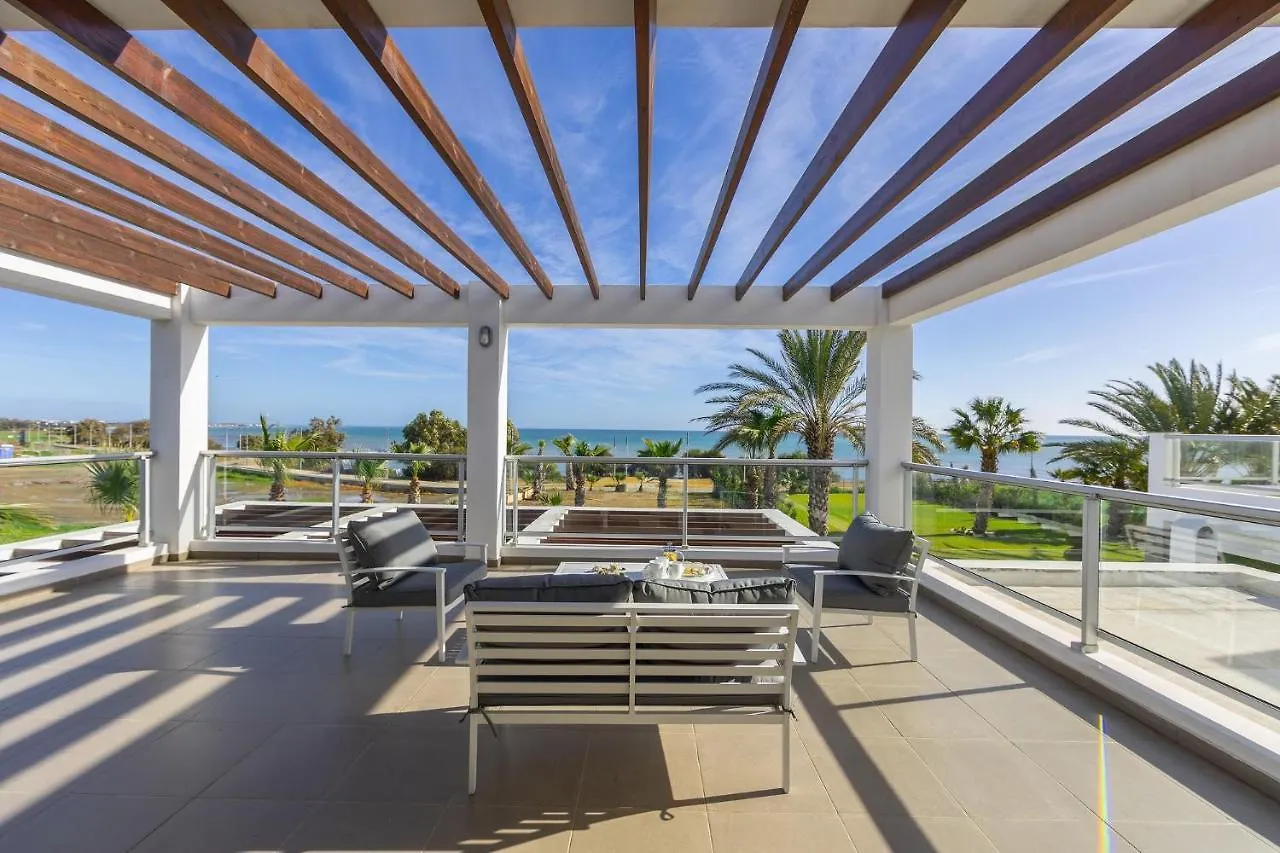 Faros Beachfront Villa Perivólia Ciprus