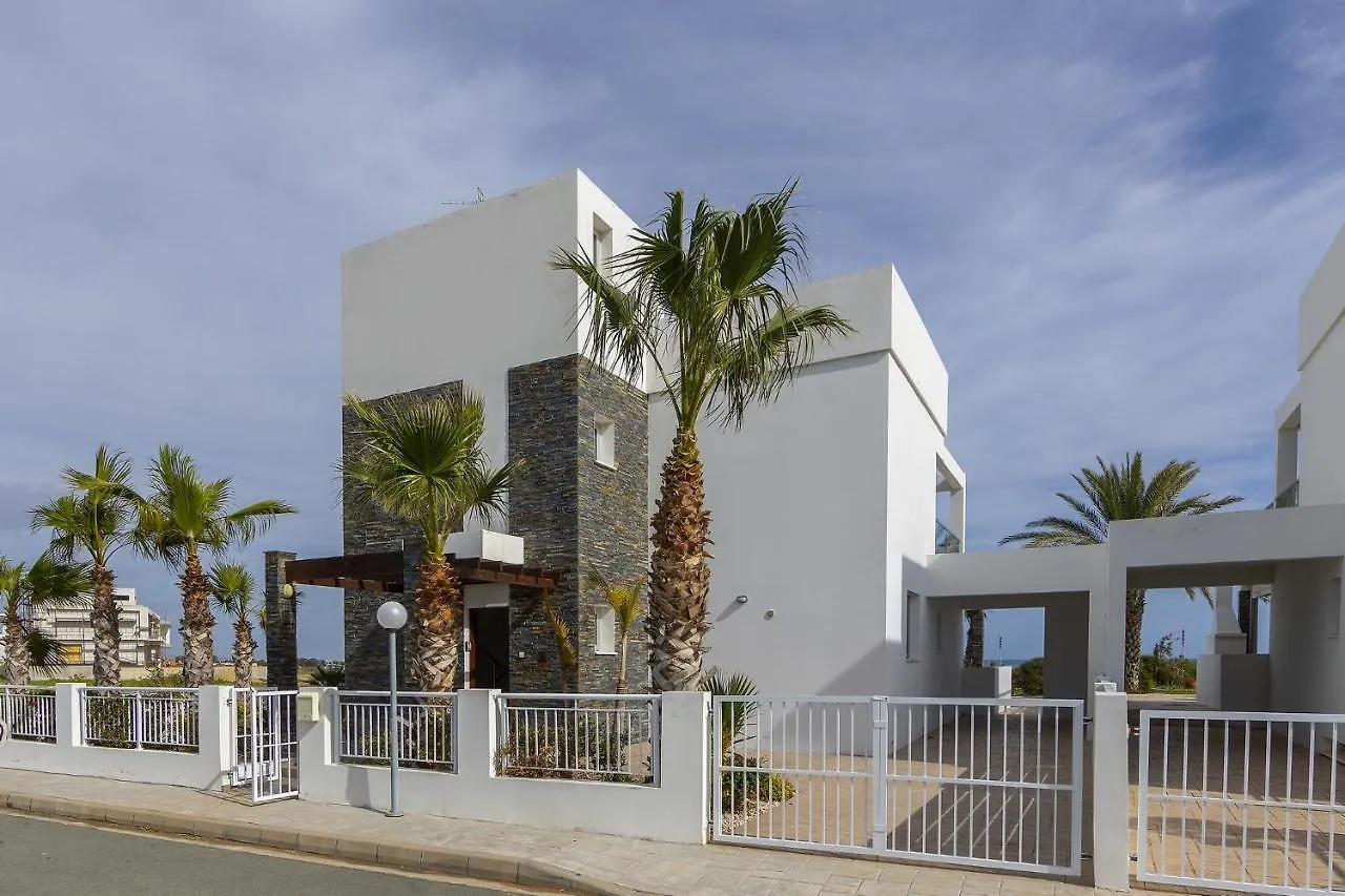 Faros Beachfront Villa Perivólia