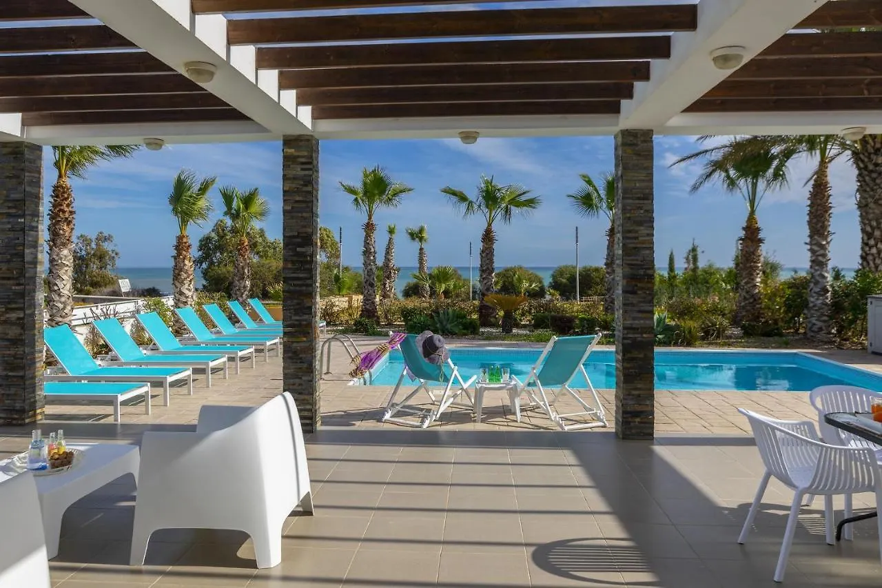 Faros Beachfront Villa Perivólia 0*,  Ciprus