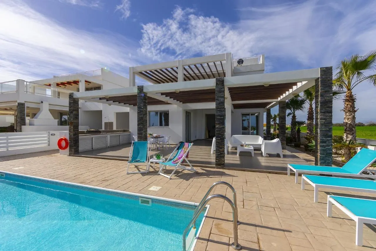 Faros Beachfront Villa Perivolia