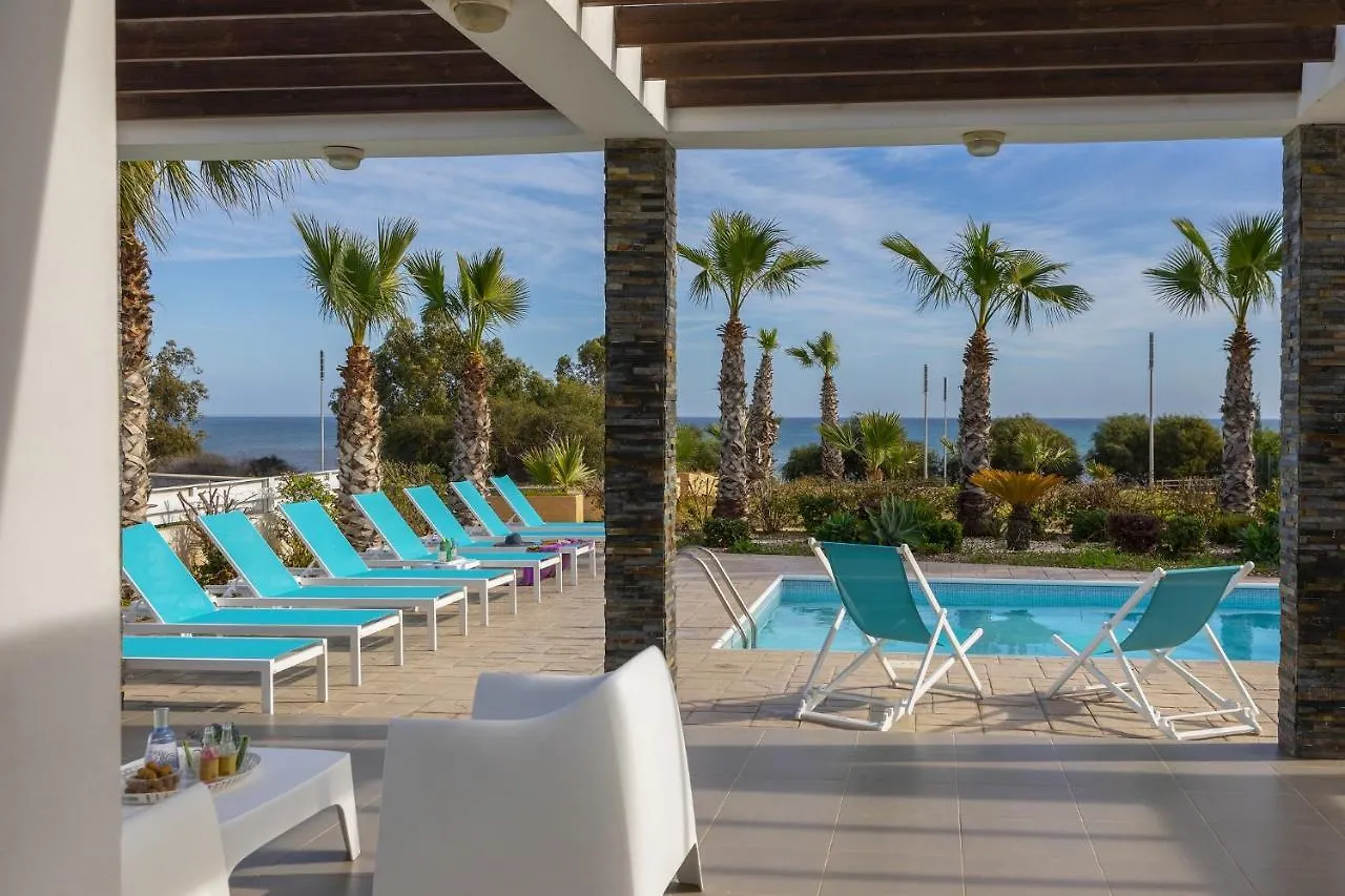 Faros Beachfront Villa Perivólia
